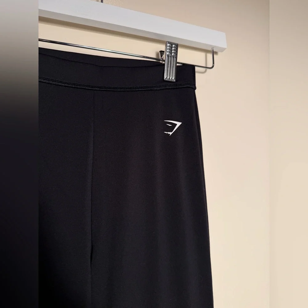Gymshark Women's Everyday Seamless Flared Black Leggings Size XS - Picture 3 of 6